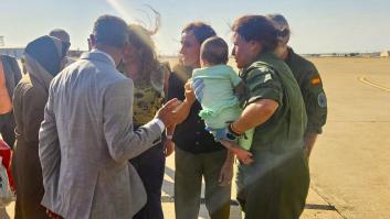 Llegan a España otros 13 menores y un adulto palestinos para recibir atención médica: "Nuestro país hace lo que debe"