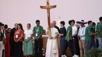 El papa se da un baño de masas en Roma ante cientos de miles de jóvenes: "La amistad puede cambiar el mundo"