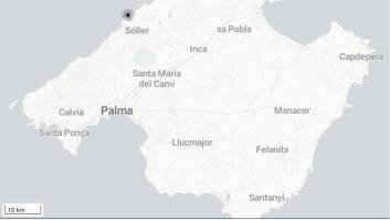 Una avioneta acrobática biplaza cae al mar en el puerto de Sóller (Mallorca)