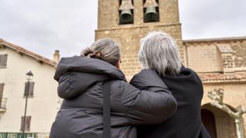 Se entera de que su tía estaba buscando a una amiga de la infancia y el desenlace es de película de Almodóvar