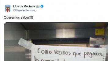 Va la policía a casa de unos vecinos y al día siguiente aparece este cartel en el ascensor