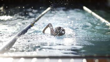 Las habilidades de natación de los niños sufren un bajón considerable por la nueva tendencia alarmante en piscinas y playas