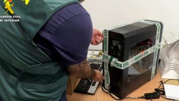 Dos hombres de 23 años detenidos por grabar y difundir imágenes íntimas de 50 mujeres