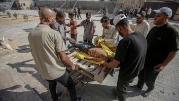 El Gobierno de Gaza señala a Israel por la muerte de 20 personas tras volcar un camión con ayuda humanitaria