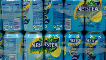 Pide un Nestea en un bar y al ver lo que le trae el camarero se lía gorda: "Mi marido le dio 5€ por las dos cosas"