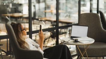 Alba Cardalda, psicóloga: "La hiperexigencia lleva muchas veces a procrastinar porque la creencia es que 'si no lo hago perfecto, no lo hago'"
