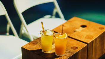 Pide dos zumos en una cafetería en una ciudad turística y alucina y mucho con la cuenta que le traen: "Claro que no es normal"