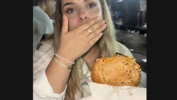 Prueba una hamburguesa de 1 euro en Marruecos y lo que siente con el primer bocado lo dice sin palabras
