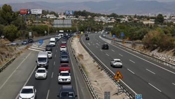 Los incendios afectan al tráfico al inicio del puente de agosto: estas son las carreteras y los trenes afectados