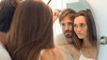 Este es el motivo por el que nos gusta vernos en el espejo pero solemos evitar mirarnos en las fotos