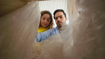 Descubre una prenda preciosa, la pide en la tienda online y le llega un fraude con un lado mucho más oscuro