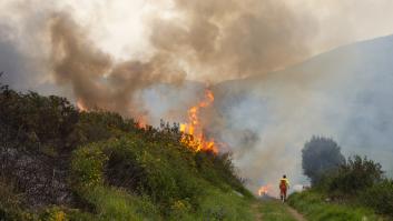 Lluvias y tormentas en el norte y este peninsular: así puede influir la meteorología en los incendios