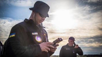 Luz verde al plan de 2,4 millones de euros entre Dinamarca y Ucrania para acabar con las amenazas en el campo de batalla