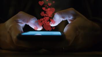 La Policía Nacional avisa del "fraude disfrazado de amor": estate alerta si te llega este mensaje