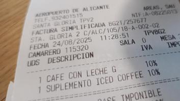 El suplemento que le han cobrado en el Aeropuerto de Alicante tras pedir un café con hielo da la vuelta a España