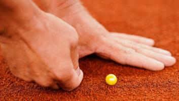 350 padres e hijos se unen para crear la pista de canicas más larga del mundo con 2.868,64 metros de longitud