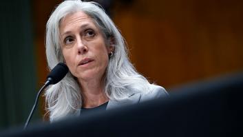 Crisis en EEUU por la politización en la salud pública: cese de peso y cadena de dimisiones