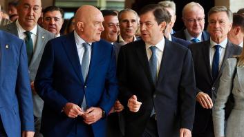 Un consultor político deja una de las frases más sentenciadoras al ver esta imagen de Mañueco en las Cortes