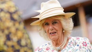 La reina Camila sufrió un intento de agresión sexual de adolescente: "Me quité el zapato y le di un taconazo en las bolas"