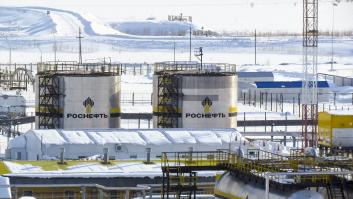 Las duras sanciones occidentales a Rusia hacen tambalear su imperio del petróleo