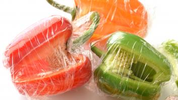 Los estudios alertan de los riesgos ocultos del film transparente y encuentran una alternativa más segura en las abejas