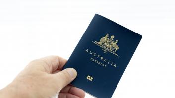 Se pone a buscar su pasaporte y acaba descubriendo que llevaba 8 meses siendo millonario sin saberlo