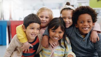 Un neuropsiquiatra infantil defiende la inclusión escolar: "Se ha demostrado que en clases multiculturales los alumnos adquieren mayor capacidad para ponerse en el lugar del otro"