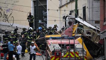Dados de alta los dos españoles heridos en el mortal accidente del funicular de Lisboa
