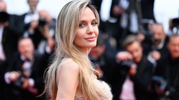 Angelina Jolie se emociona al recordar a su difunta madre y señala lo que se debería preguntar a una persona que tiene cáncer