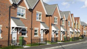 Una jubilada de 76 años debe vender su casa por 700.000 euros por una disputa de 30 centímetros