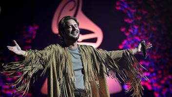 Manuel Carrasco se sube al escenario de los Latin Grammy y lanza un importante mensaje sobre Palestina