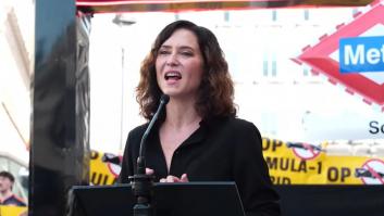 Dura apenas 30 segundos, pero lo que ocurre justo detrás de Ayuso en el inicio de la cuenta atrás del GP de Madrid trae cola