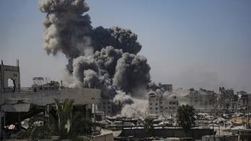 "Naipes": el ministro de Defensa israelí se burla del derribo de torres residenciales y una universidad en Gaza