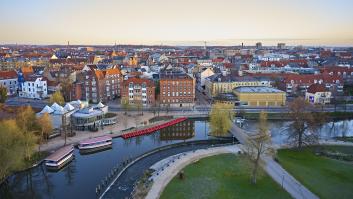 Una pareja compra una casa inhabitable y tras la reforma imposible la gente que la visita desea vivir en ella