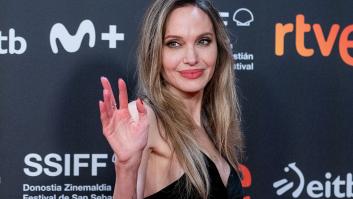 Angelina Jolie revoluciona San Sebastián: lágrimas por su madre y un dardo a Estados Unidos