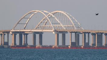 Ucrania está armada con el mega dron marino y lanza amenazas hacia el puente clave de Rusia en la guerra