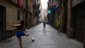 Los niños se ponen a jugar al fútbol y la acción de un vecino hace que todo acabe en multa: "Mi hijo me llamó llorando"
