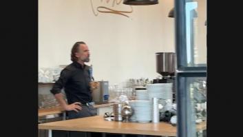 El cartel de esta cafetería es toda una declaración de intenciones contra el matcha: 2 millones de 'me gusta' y subiendo