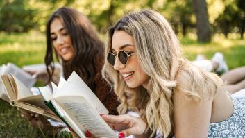 Las 'silent readings parties' o por qué quedar para leer en silencio busca desbancar a los clubs de lectura