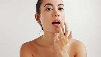 La historia detrás del bálsamo labial que comparten abuelas, hijas y nietas y que cuesta menos de 3 euros