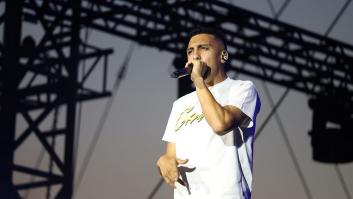 El rapero Morad para el concierto y se dirige directamente a Ayuso por su postura con Israel: "No os dejéis engañar"
