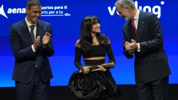 Lo que le dice Felipe VI a Aitana en este momento desata todo tipo de suposiciones: así reacciona la cantante