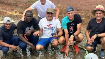 Paco, fontanero jubilado que viajó a Guinea Ecuatorial para llevar agua corriente a un pueblo: "Toda ayuda es poca"
