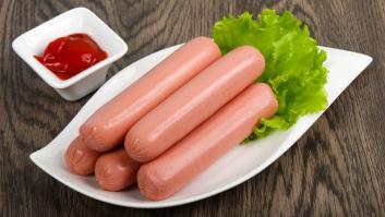 Una experta en alimentación habla claro y sin filtros sobre este tipo de salchichas: no tienen nada de carne