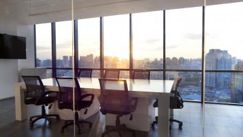 Un experto alerta sobre el "Síndrome del Salvador": "Una práctica muy rastrera por parte de las empresas"