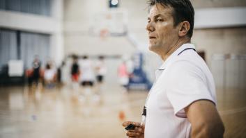 Un profesor de Educación Física revela la excusa de una madre para que su hijo no haga natación: "Ha ido a la peluquería, no debe mojarse el pelo en dos días"