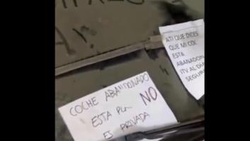 Un coche lleva un tiempo aparcado en un parking: lo que pintan en la suciedad es para que intervenga la DGT