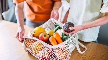 Un experto investiga y descubre que se ha enfocado mal la norma de comer seis piezas de fruta y verdura al día