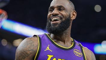 LeBron James le cuela un triple a medio mundo y... bien, bien no le ha sentado a nadie
