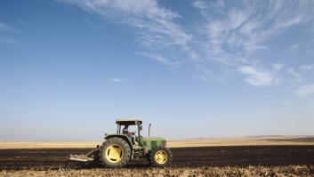 Martí, agricultor de 33, deja sus cosechadoras para irse a EEUU: "Podías sacarte más de 80.000 euros al año"